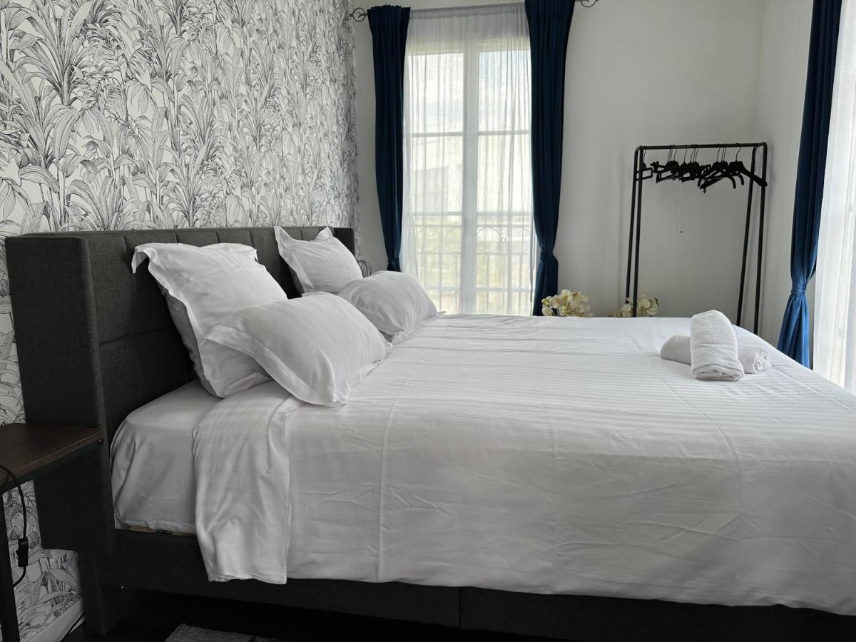 Appt Vue Place De Toscane - 4Min Disneyland-Paris 세리스 외부 사진