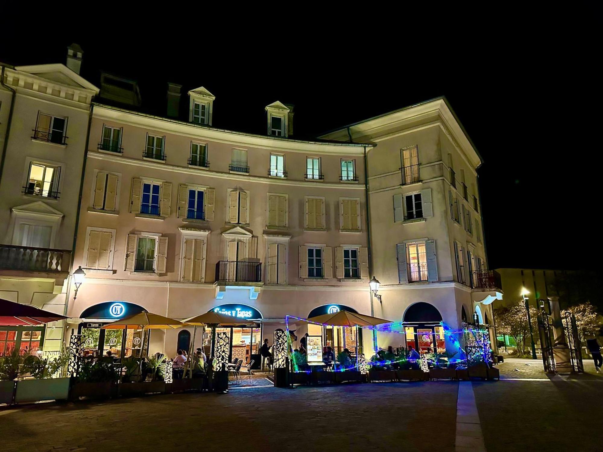 Appt Vue Place De Toscane - 4Min Disneyland-Paris 세리스 외부 사진
